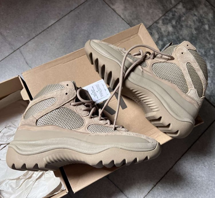Adidas Yeezy Desert Boots Rock Deadstock