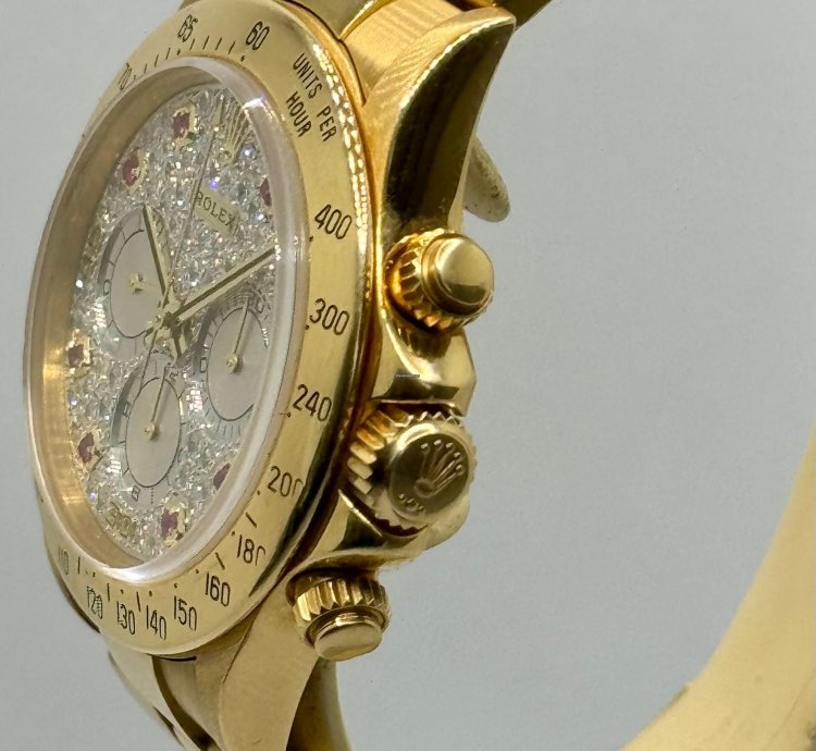 Rolex Daytona Factory Ruby And Diamonds Pave Dial 1992