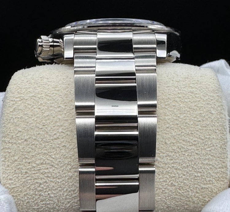 Rolex Daytona Le Mans Cosmograph Daytona Black Dial Unworn