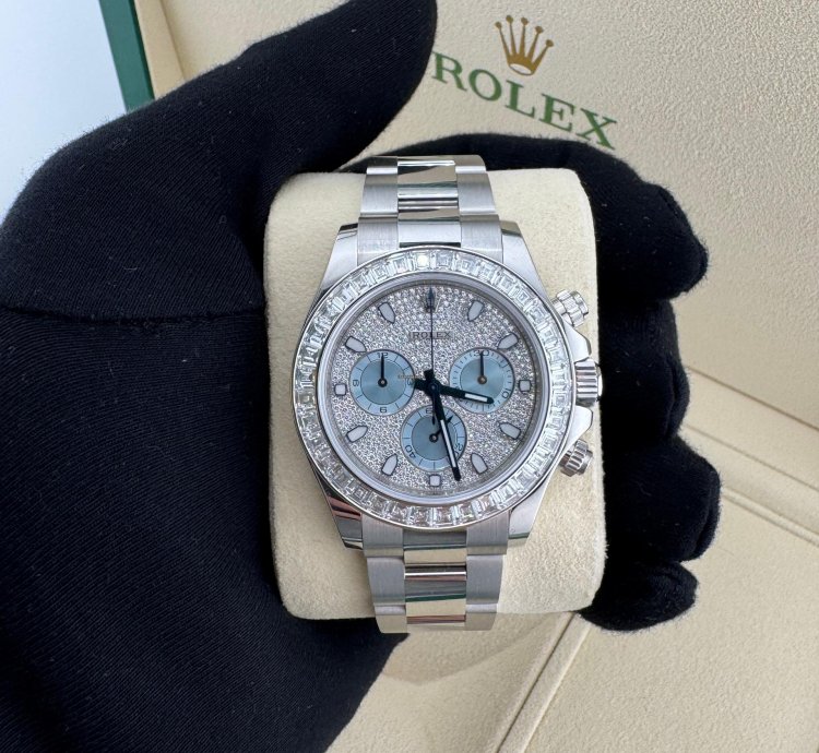 Rolex Daytona Pave Diamond Dial Bugguatte Diamond Bezel
