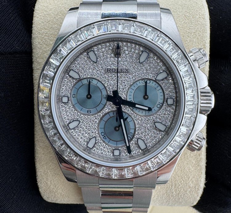 Rolex Daytona Pave Diamond Dial Bugguatte Diamond Bezel