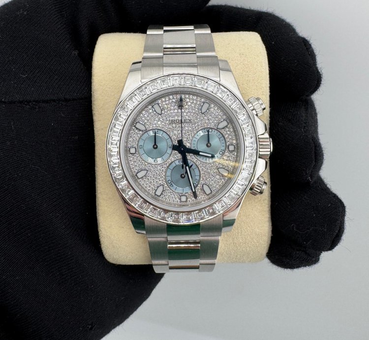 Rolex Daytona Pave Diamond Dial Bugguatte Diamond Bezel