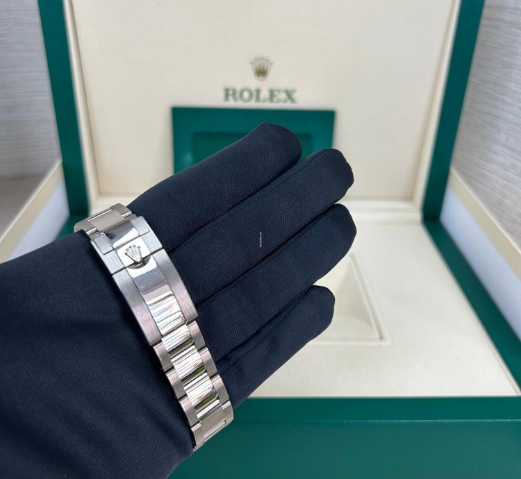 Rolex Daytona Rainbow 2022 Rolex Daytona White Gold Pave Dial Raindbow Bezel