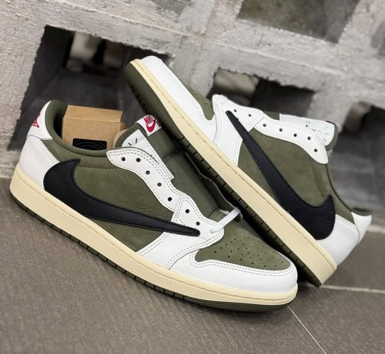 Jordan 1 Retro Low Og Sp Travis Scott Medium Olive