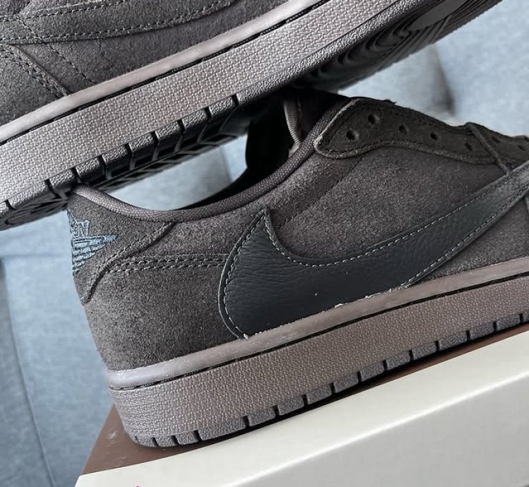 Jordan 1 Retro Low Og Sp Travis Scott Velvet Brown