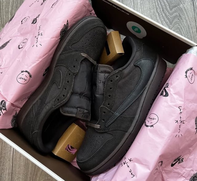 Jordan 1 Retro Low Og Sp Travis Scott Velvet Brown