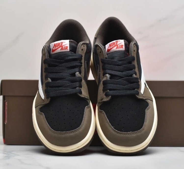 Jordan 1 Retro Low Og Sp Travis Scott Mocha