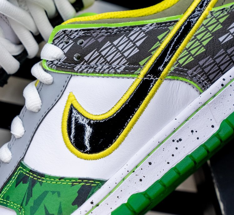 Nike Dunk Low What The Duck Away University Of Oregon Pe