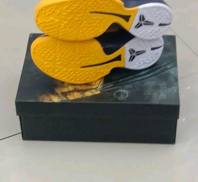 Nike Kobe 6 Wolverine