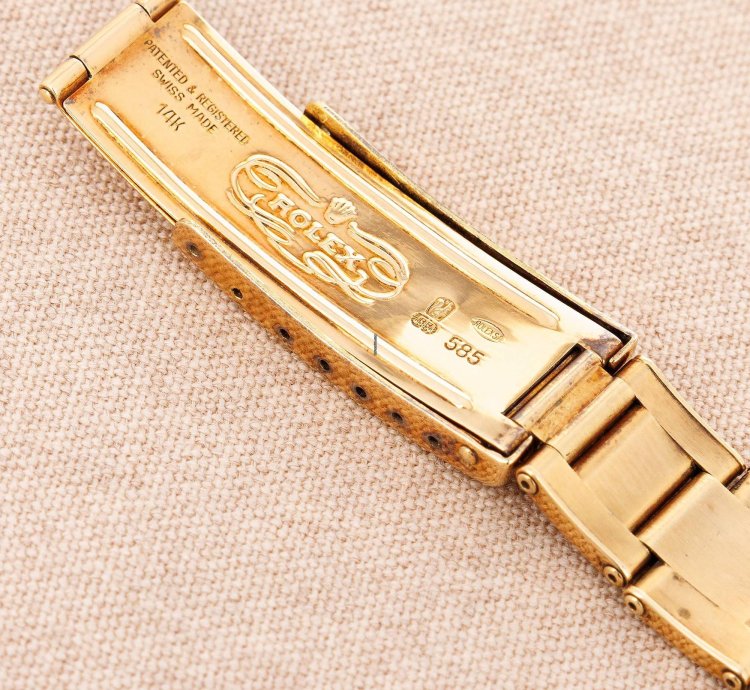 Rolex Daytona Yellow Gold Cosmograph Watch Ref 6263 In Super Condition