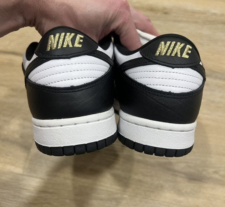 Nike Sb Dunk Low Supreme Stars Black