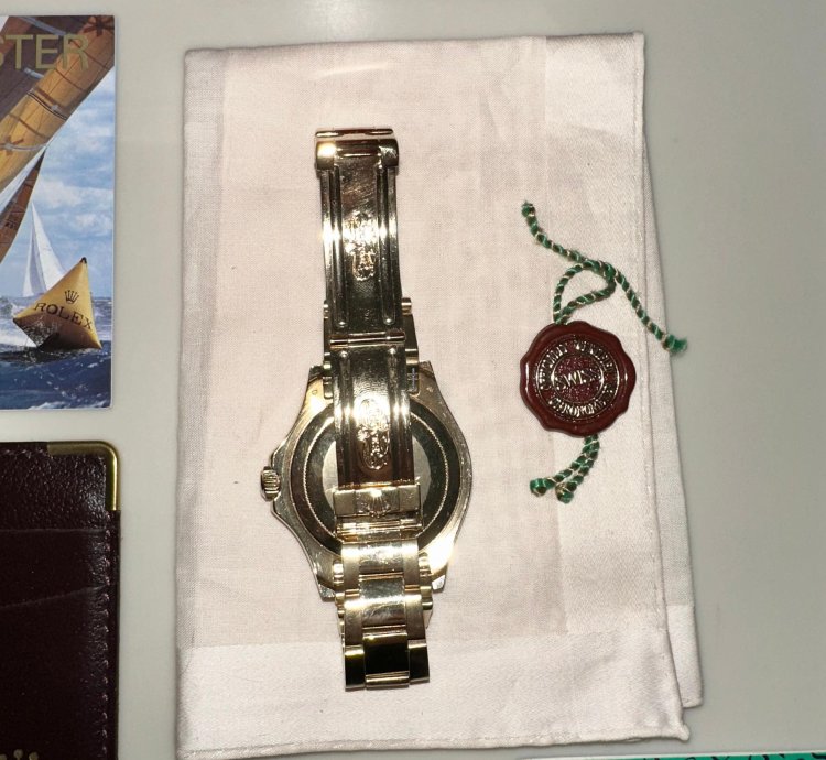 Rolex Yacht-master 40 16628 Automatic 2008 Yellow Gold Very Good