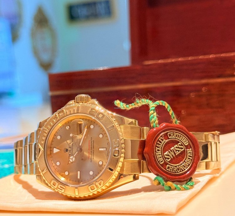 Rolex Yacht-master 40 16628 Automatic 2008 Yellow Gold Very Good