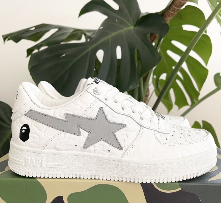 Bape Sta 3 Line White Camo Size 8