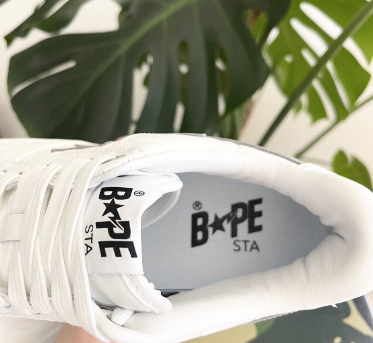 Bape Sta 3 Line White Camo Size 8