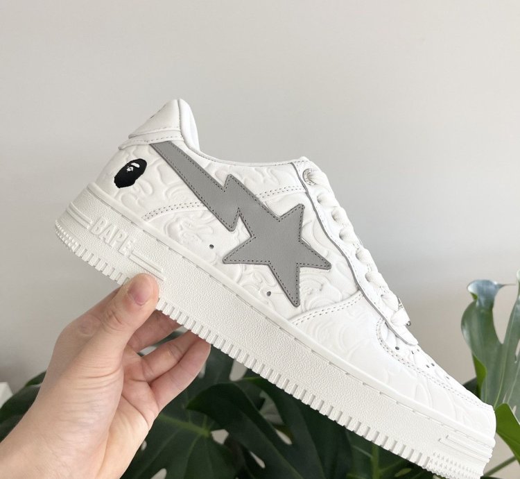 Bape Sta 3 Line White Camo Size 8