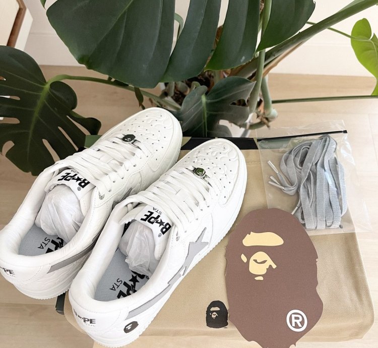 Bape Sta 3 Line White Camo Size 8