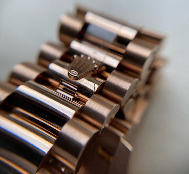 Rolex Day-date 36 Diamond Rainbow Sapphire 128345rbr