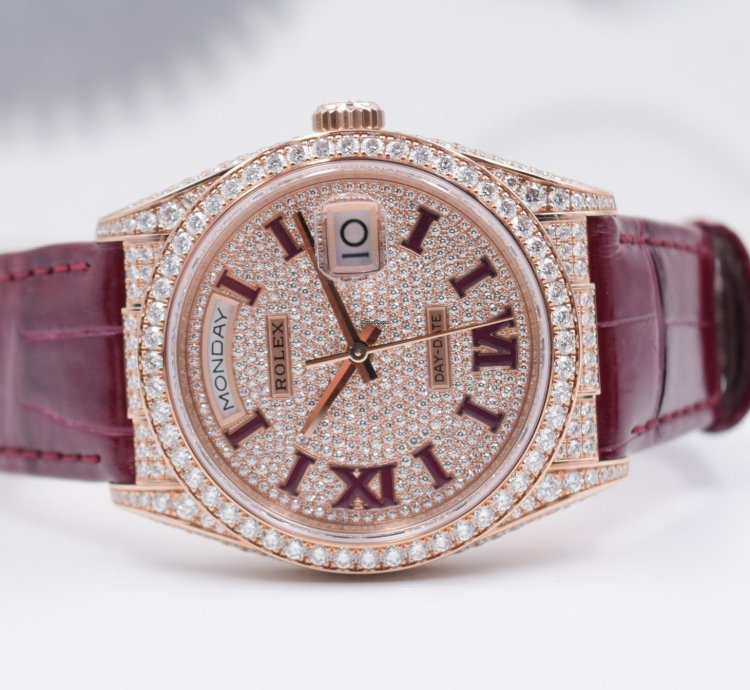 Rolex Day-date 36 Full Paved Diamonds Boite Papiers 2022
