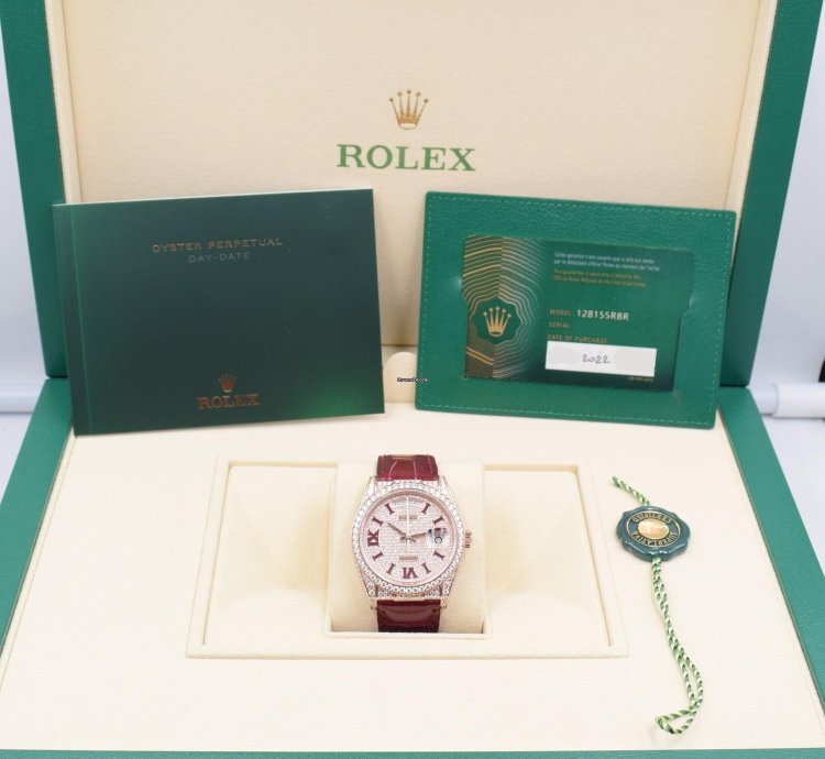 Rolex Day-date 36 Full Paved Diamonds Boite Papiers 2022