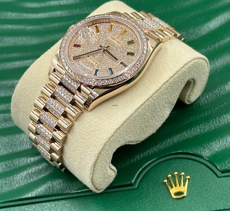 Rolex Day-date 36 Rainbow Diamonds