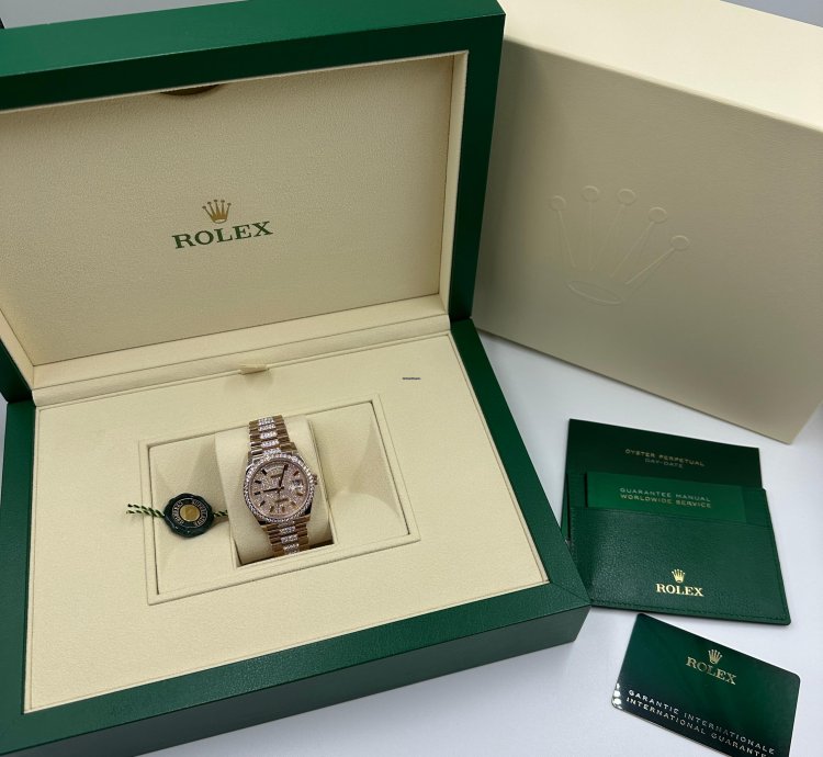Rolex Day-date 36 Rainbow Diamonds