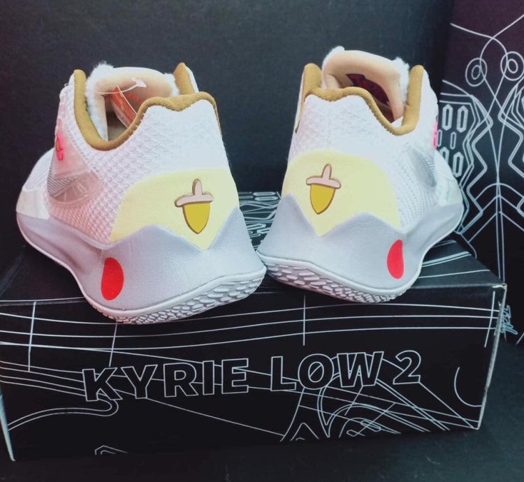 Nike Kyrie 2 Low Spongebob Sandy Cheeks