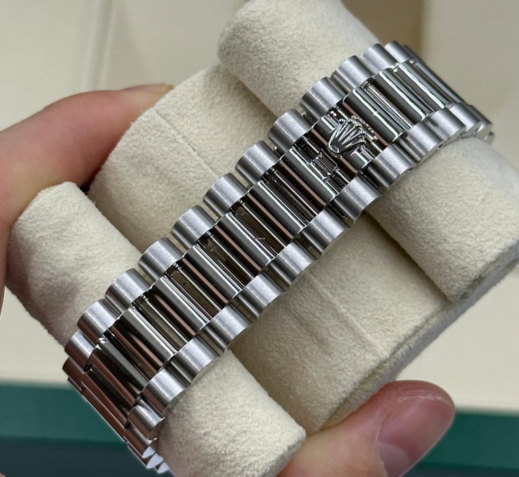 Rolex Day-date 40 228396tbr Ice Blue Roman