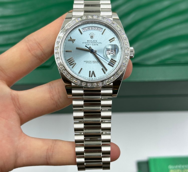 Rolex Day-date 40 228396tbr Ice Blue Roman