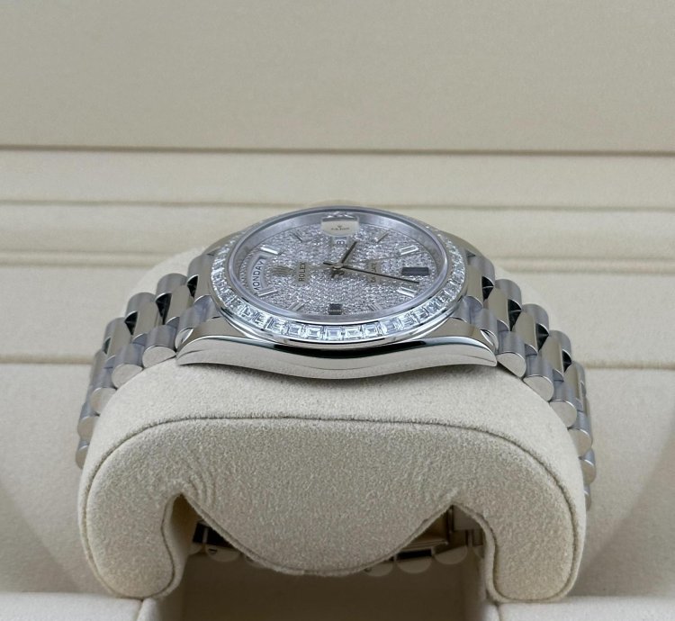 Rolex Day-date 40 228396tbr Platinum Diamond Bezel Diamond-paved Sapphire Dial 2024