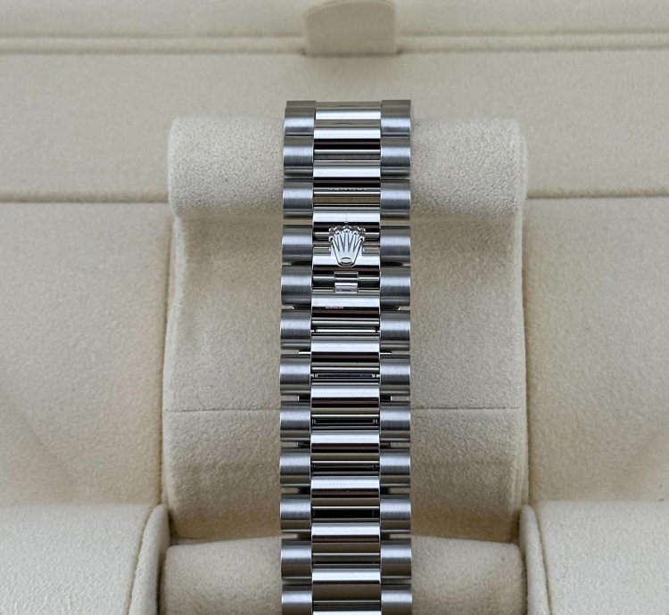 Rolex Day-date 40 228396tbr Platinum Diamond Bezel Diamond-paved Sapphire Dial 2024