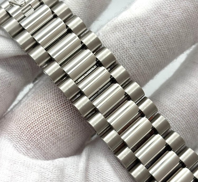 Rolex Day-date 40 40mm Platinum Ice Blue Arabic Dial Diamond Baguette Bezel 228396tbr 2022
