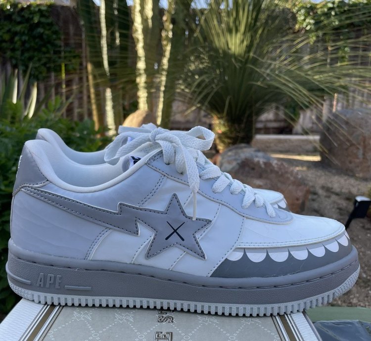 Bape Sta Kaws - Chomper Gray Ds 8 5