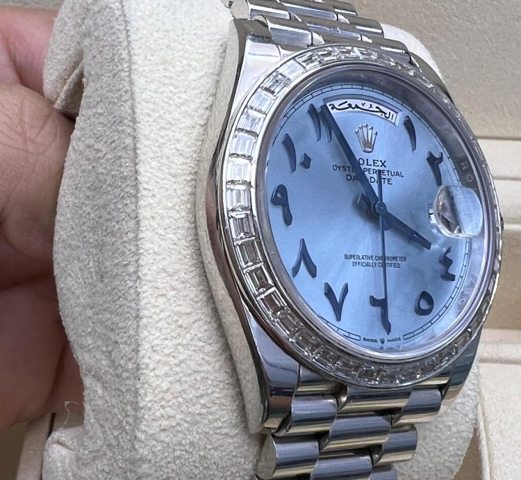 Rolex Day-date 40 Arabic Numerals Platinum Diamond Bezel