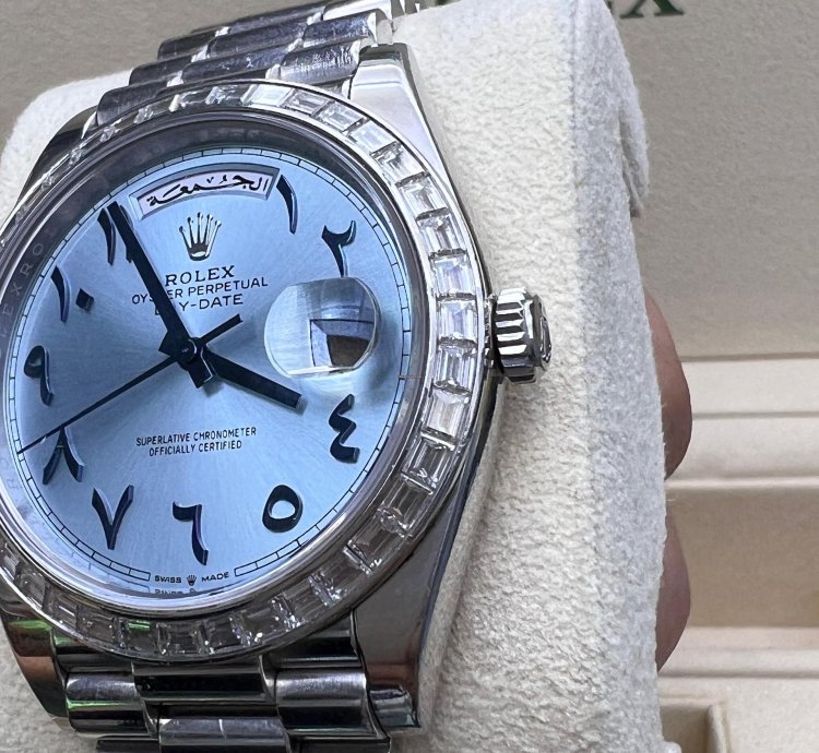 Rolex Day-date 40 Arabic Numerals Platinum Diamond Bezel