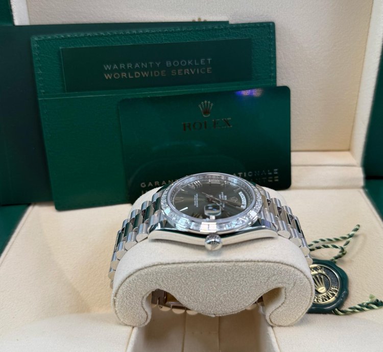 Rolex Day-date 40 Baguette Diamond Bezel Olive Green Roman Dial President Bracelet 228396tbr