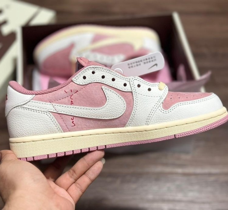 Jordan 1 Retro Low Og Sp Travis Scott Sail Shy Pink