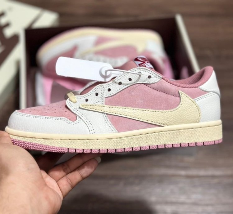 Jordan 1 Retro Low Og Sp Travis Scott Sail Shy Pink