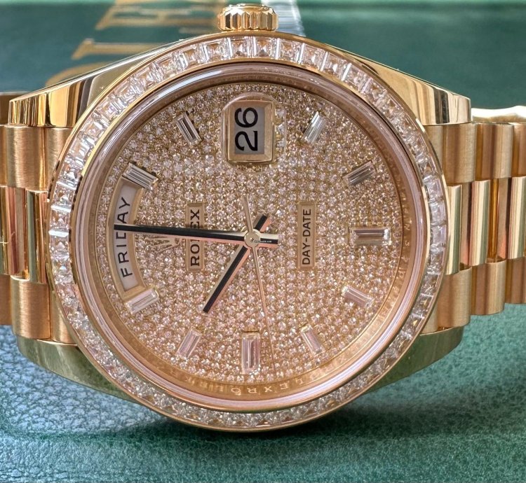 Rolex Day-date 40 Edition Sp Cial Day Date Or Jaune Pav Diamants Baguette