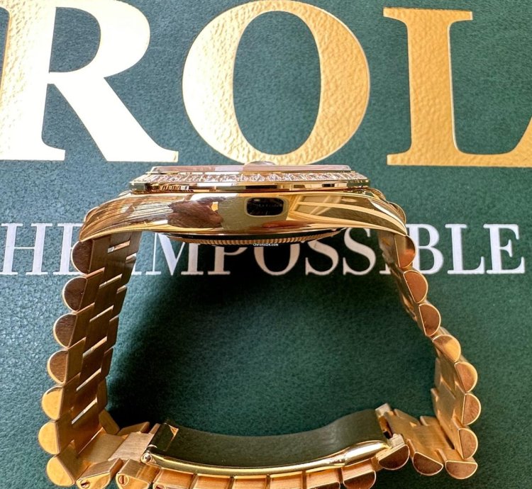 Rolex Day-date 40 Edition Sp Cial Day Date Or Jaune Pav Diamants Baguette
