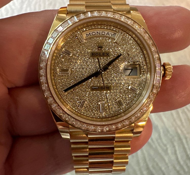 Rolex Day-date 40 Edition Sp Cial Day Date Or Jaune Pav Diamants Baguette