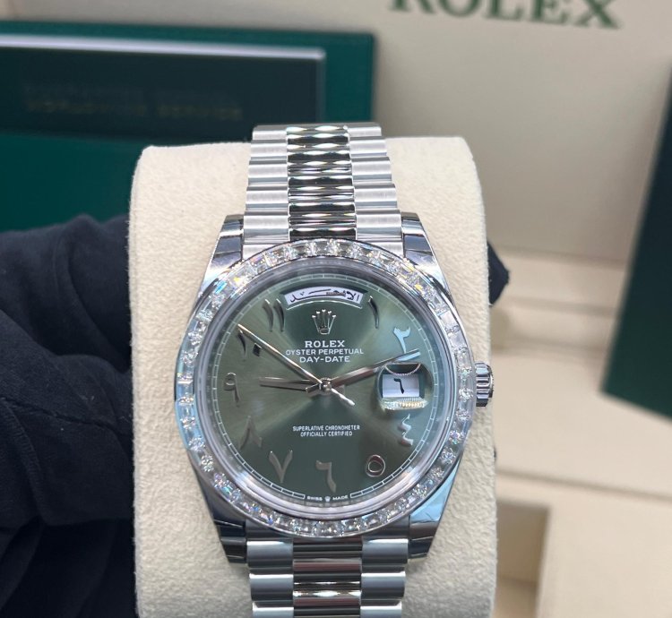 Rolex Day-date 40 Green Arabic Dial Baguette Diamond Bezel Full Platnium