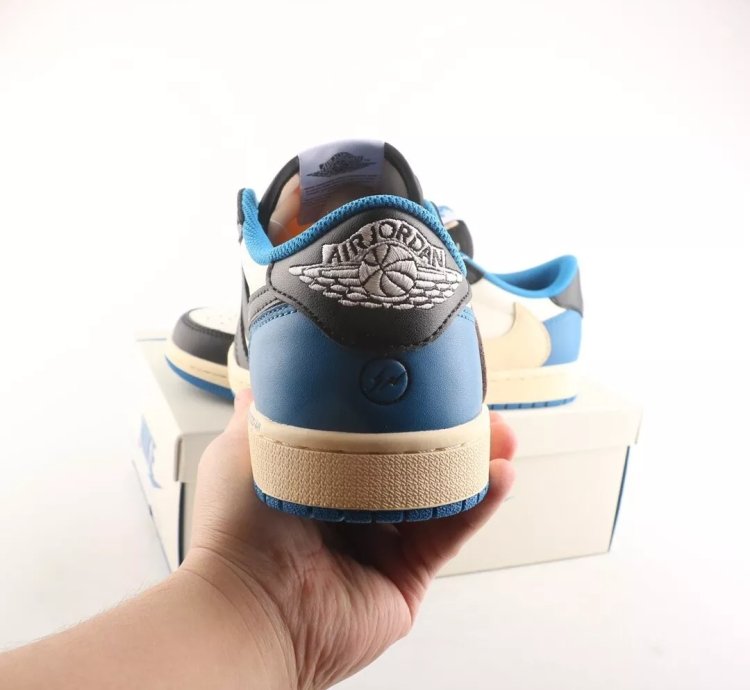Jordan 1 Retro X Fragment Design X Travis Scott Low Blue