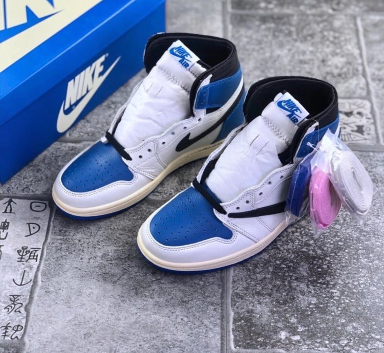 Fragment Design X Travis Scott X Jordan 1 High Blue
