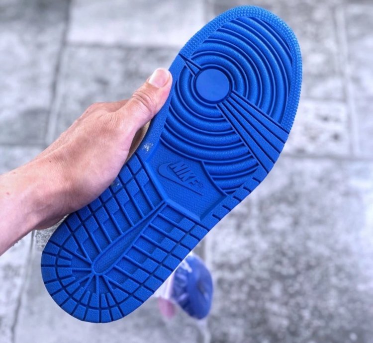 Fragment Design X Travis Scott X Jordan 1 High Blue
