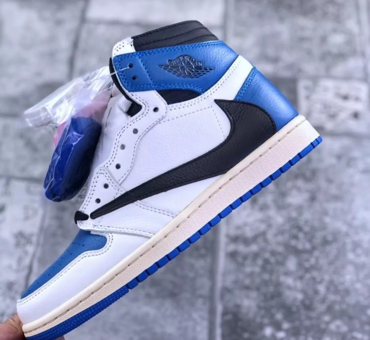 Fragment Design X Travis Scott X Jordan 1 High Blue