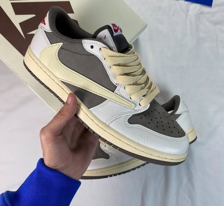 Travis Scott X Air Jordan 1 Low Reverse Mocha