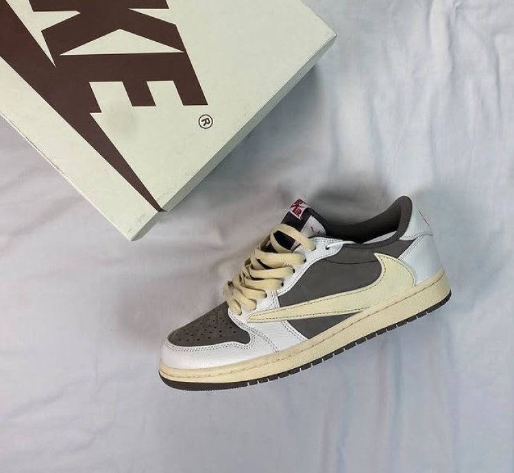 Travis Scott X Air Jordan 1 Low Reverse Mocha