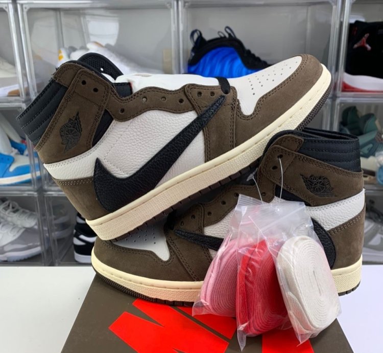 Jordan 1 High X Travis Scott mocha