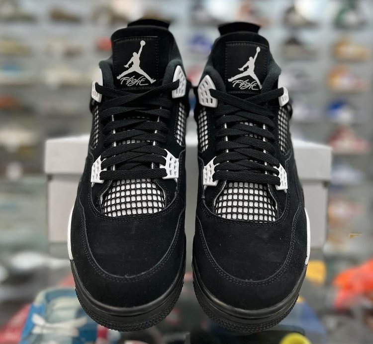Jordan 4 Thunder White